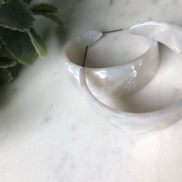 The Mia - Classic White Thick Hoops - Picture 5 of 5